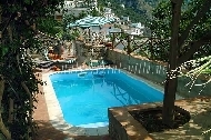 Amalfi coast villas with pools